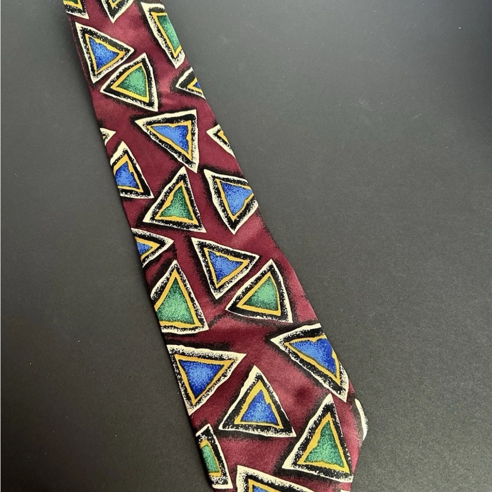 Aris Triangular Pattern Tie - Maroon, Blue, and Green